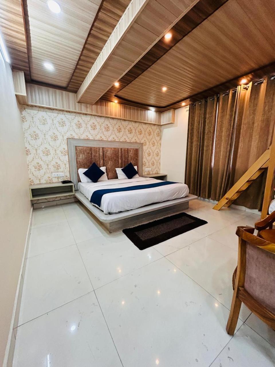 Yog Maya Regency B&B Shimla Extérieur photo